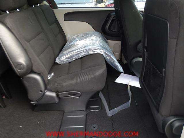 Dodge Grand Caravan 2017 photo 8